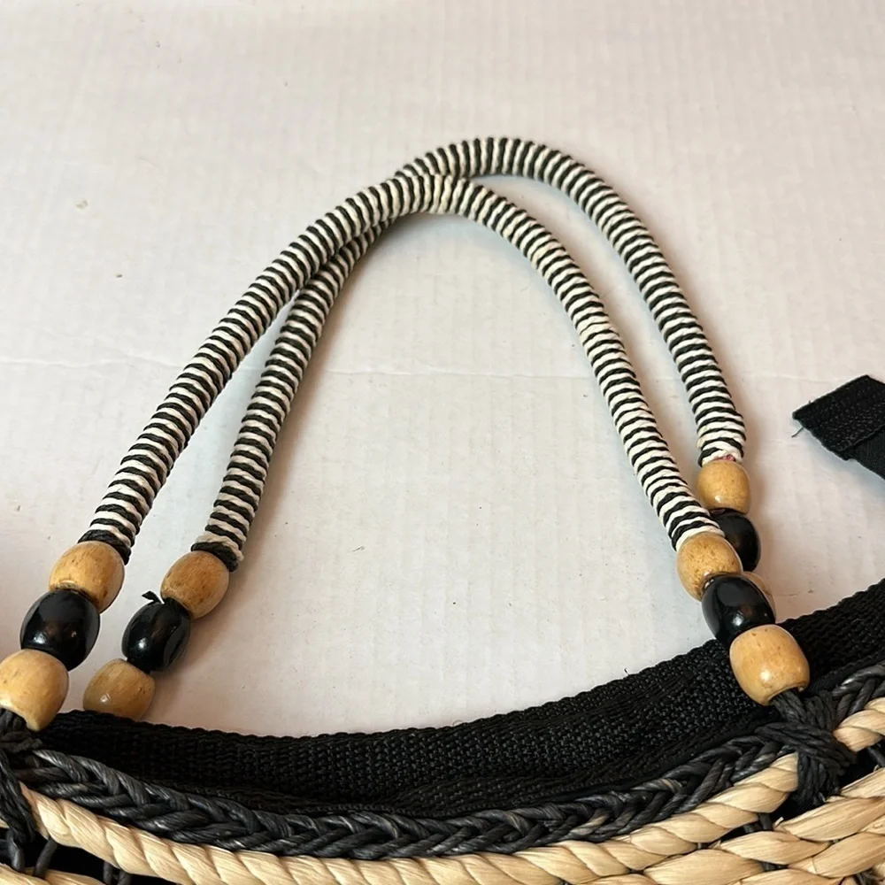 Coastal Woven Straw Tote – Beaded Handle Summer Bag